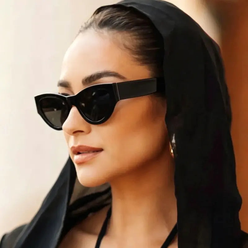Exquisite Retro Cat Eye Sunglasses Womens Cute Oval Cateye Sun Glasses for Ladies-Trendy Classic Shades UV400 Protection